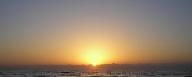 Sun does rise and morning does come